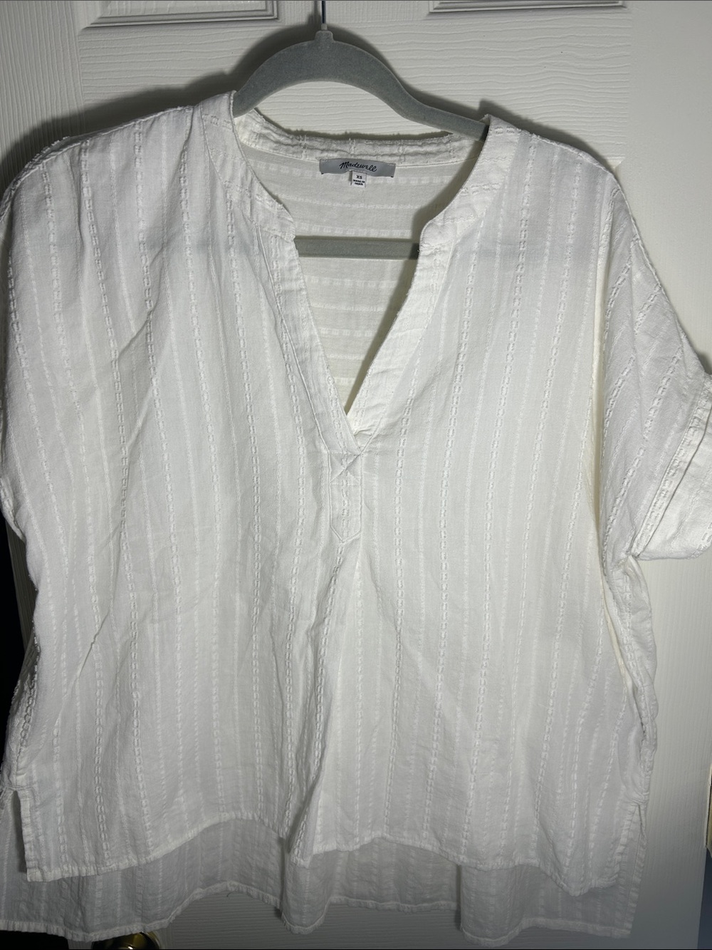 Madewell White Textured Split-V Neck Casual Button-Down